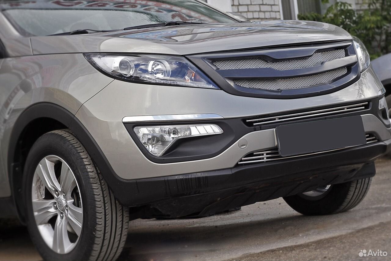 Решетка радиатора KIA Sportage III (1 поперечина)