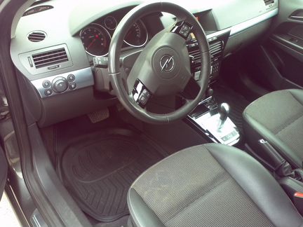 Opel Astra 1.6 AT, 2011, универсал