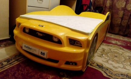 Кровать машинка Жёлтый мустанг в Евпатории