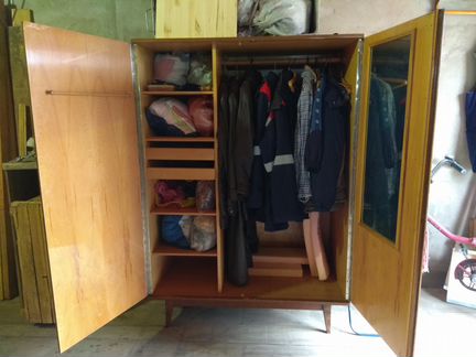 Шкаф одежный