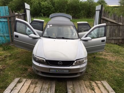 Opel Vectra 1.6 МТ, 2000, седан