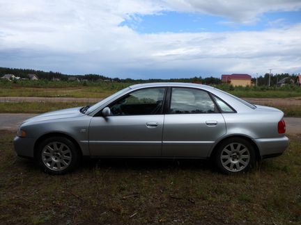 Audi A4 1.8 AT, 2000, седан