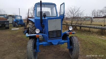Трактор мтз-80 с прицепом