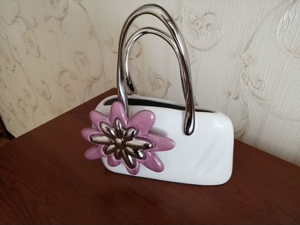 Декоративная ваза в виде дамской сумочки
