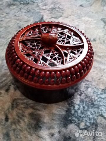 Шкатулка круглая плетёная