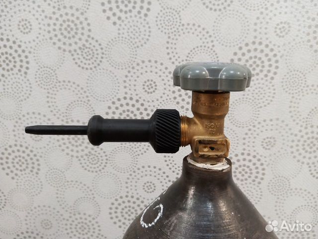 Насадка на гелиевый баллон универсальная