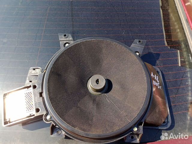 Сабвуфер Ауди А8 Д3. Audi A8 D3.2005г