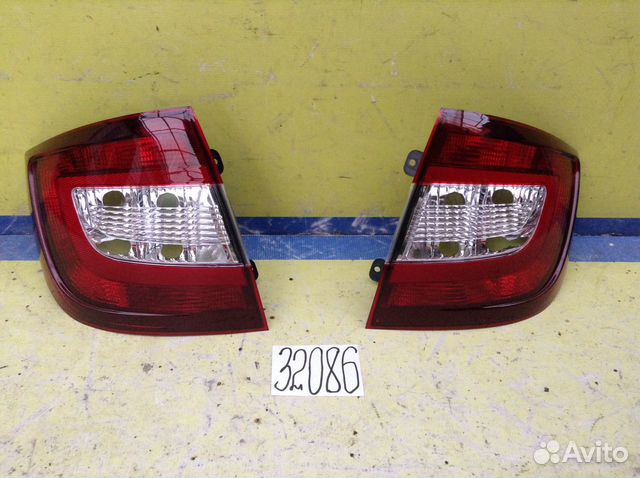 Skoda Rapid фонарь задний левый и правый обычные
