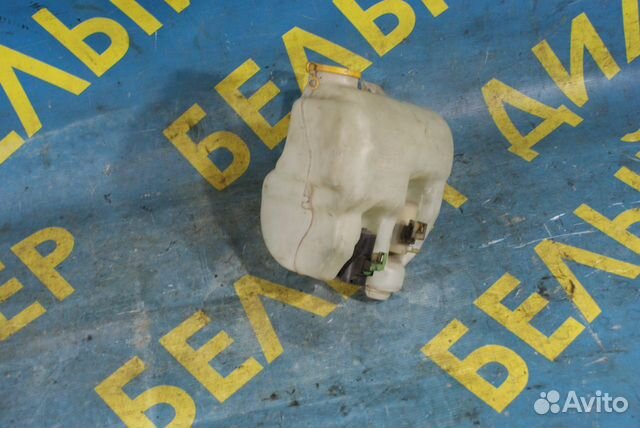 Бачок омывателя лобового стекла Subaru Legacy B11