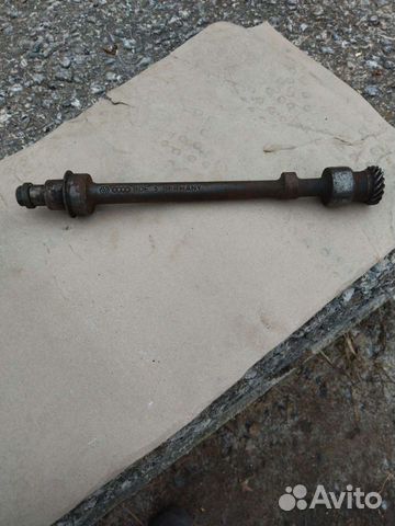 Вал привода маслянного насоса ауди 80