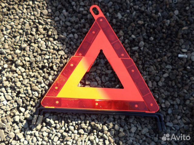 Знак аварийной остановки Mercedes-Benz C180 W203