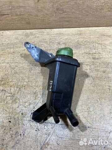 Бачок гидроусилителя Volkswagen Passat B5+ B93