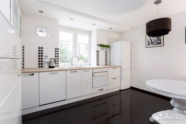 

1-к. квартира, 48 м², 1/5 эт.