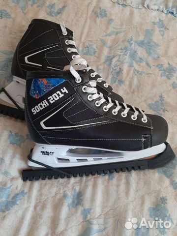Коньки хоккейные