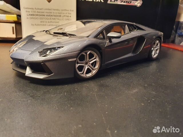 1/18 Модели на обмен