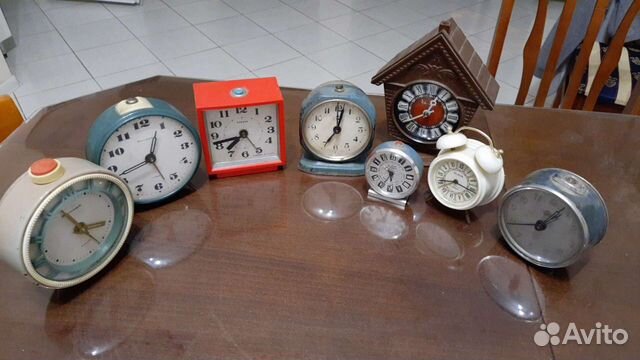 Будильники СССР Ереван, Слава, Янтарь