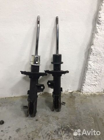 Hyundai solaris стойка амортизатора