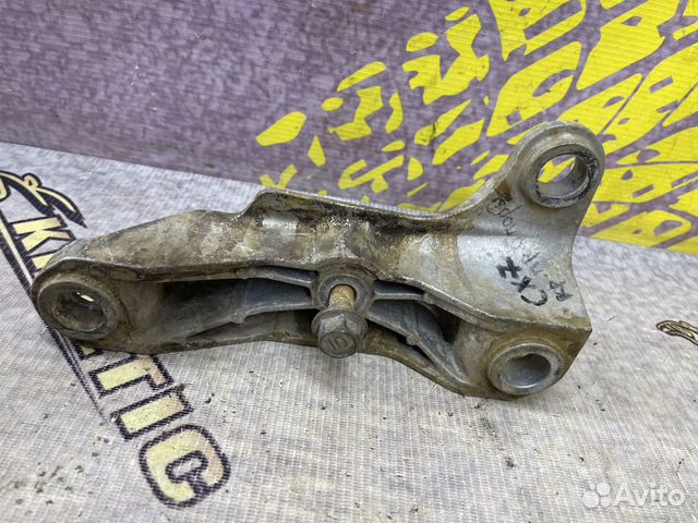 Кронштейн правой опоры двигателя Мазда сх 7 CX 7