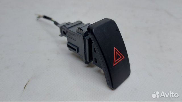 Кнопка аварийной сигнализации Toyota Corolla E140