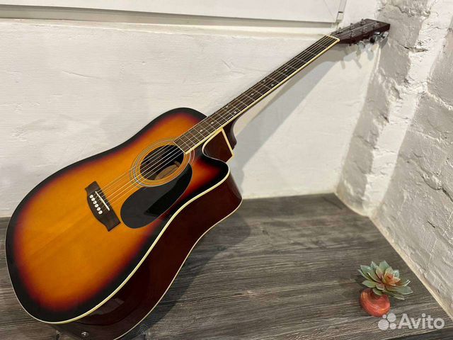 Электроакустическая гитара