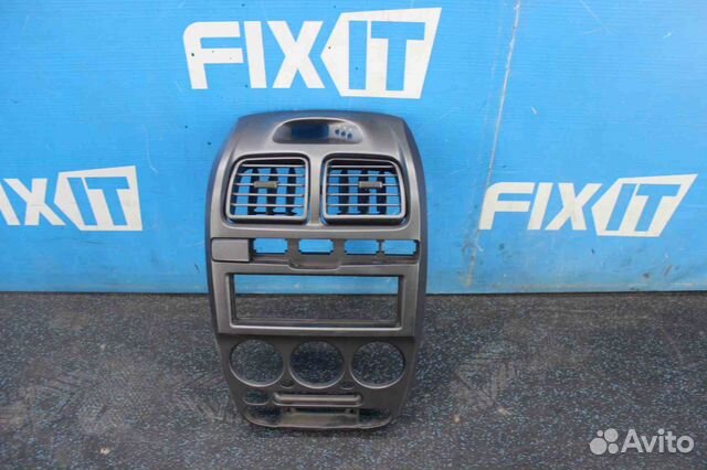 Накладка центральной консоли Hyundai Accent (Хенда