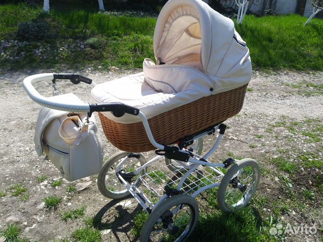 Коляска Reindeer с деревянной люлькой