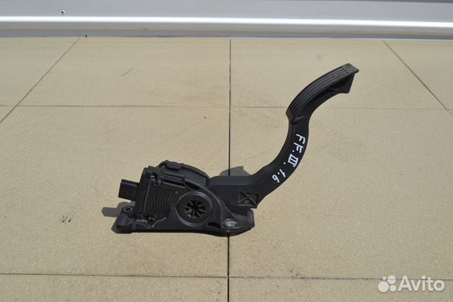 Педаль газа Ford Focus 3