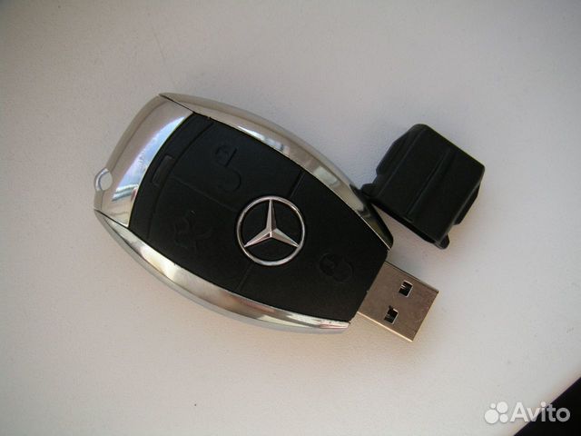 Mercedes-Benz - flash drive 32Gb Mercedes-Benz - flash drive 32Gb