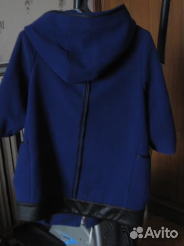 Продам полупальто/пальто с капюшоном 50-52 размер Продам полупальто/пальто с капюшоном 50-52 размер