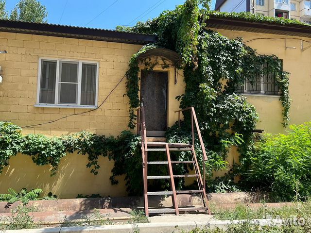 

2-к. квартира, 80 м², 1/2 эт.