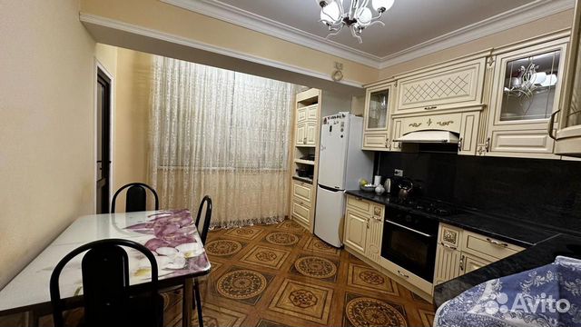 

2-к. квартира, 72 м², 2/5 эт.