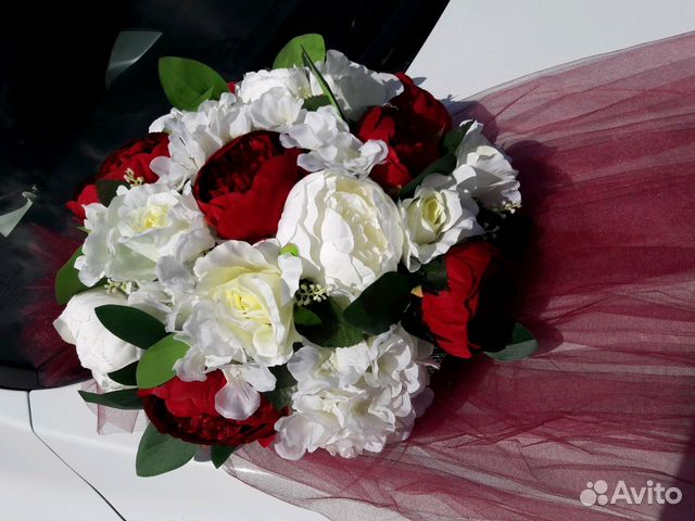 Свадебные украшения на машину