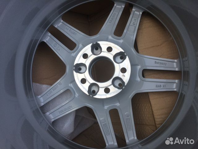 Новый оригинальный диск R18 AMG от Mercedes E W207 Новый оригинальный диск R18 AMG от Mercedes E W207
