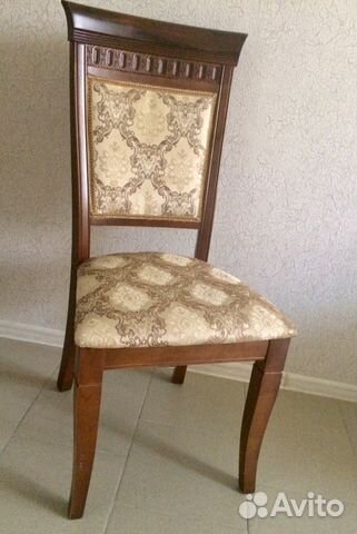 Стол и стулья