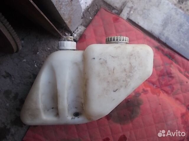 Бачок стеклоочистителя на ваз 2109