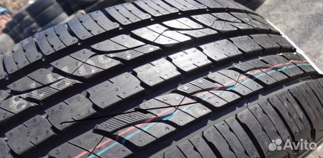 Kumho Crugen Premium KL33 255 50 R20