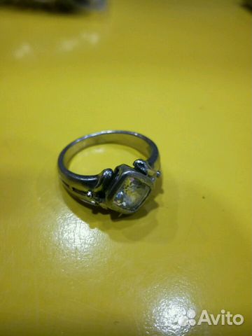 Серебряное кольцо с фианитом