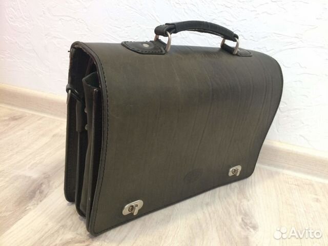 Кожаный мужской портфель Кожаный мужской портфель