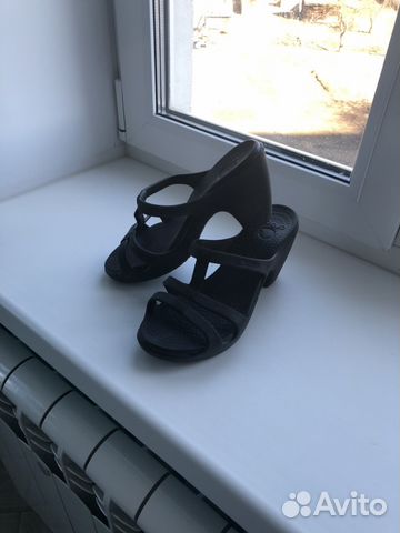 Шлепки Crocs
