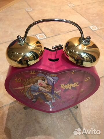 Часы-будильник Bratz в новом состоянии Часы-будильник Bratz в новом состоянии