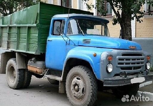 Вывоз мусора. ЗИЛ. Грузчики погрузка, спуск с этаж