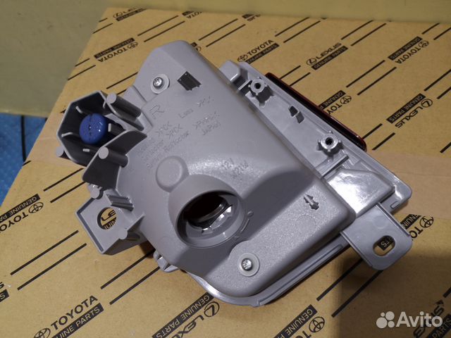 Противотуманный фонарь Toyota LC200 2015-19гв Противотуманный фонарь Toyota LC200 2015-19гв