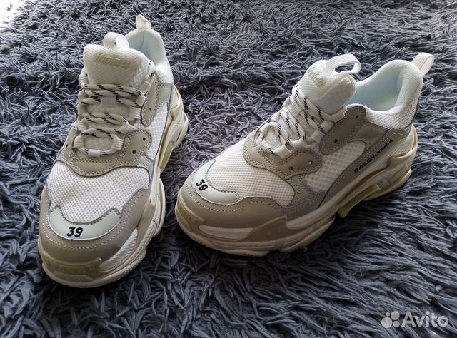 Кроссовки Balenciaga Triple S Кроссовки Balenciaga Triple S