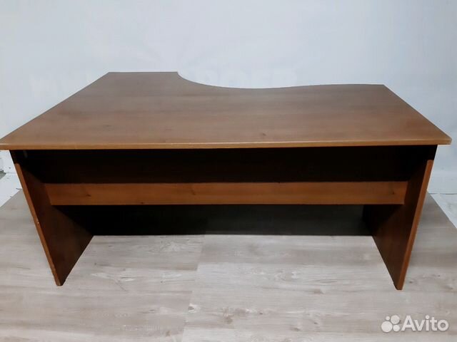 Стол угловой эргономичный компьютерный офисный