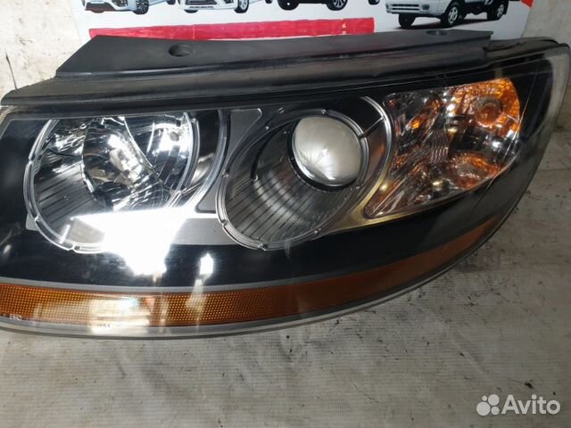 Фара передняя левая Hyundai Santa Fe 2005-2012 Фара передняя левая Hyundai Santa Fe 2005-2012