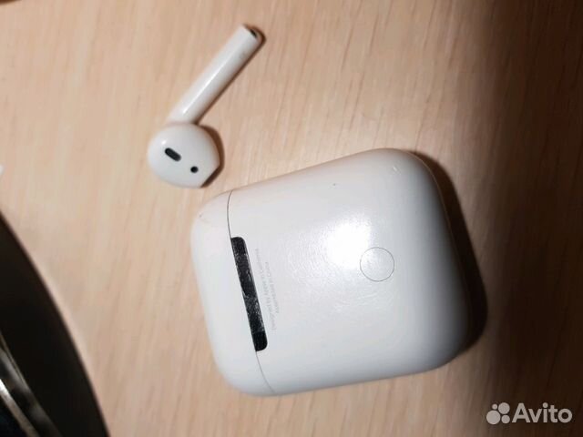 Наушники Apple AirPods