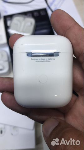 Беспроводные наушники AirPods 2 белые Беспроводные наушники AirPods 2 белые