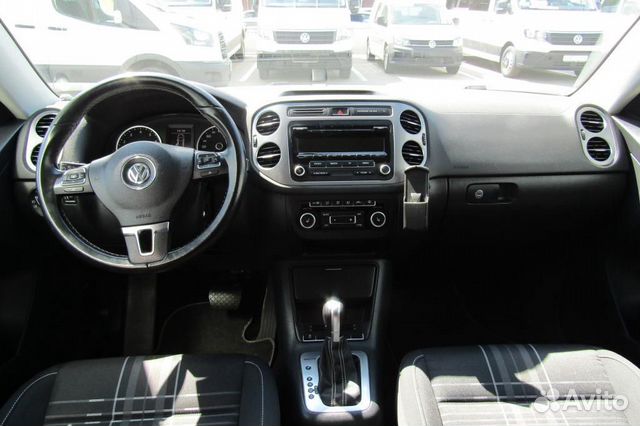 Volkswagen Tiguan 2.0 AT, 2015, 88 000 км