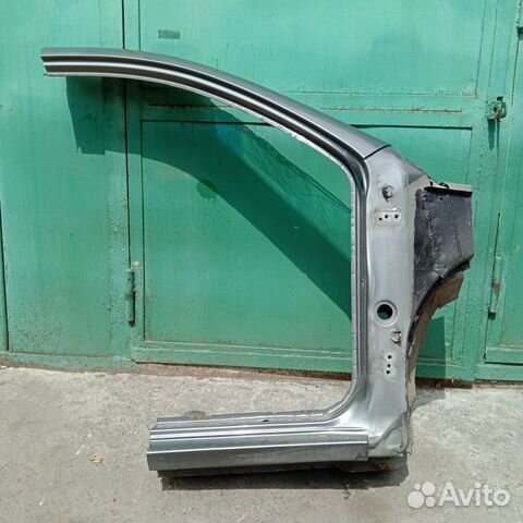 Стойка лобового стекла правая Toyota Matrix 02-08