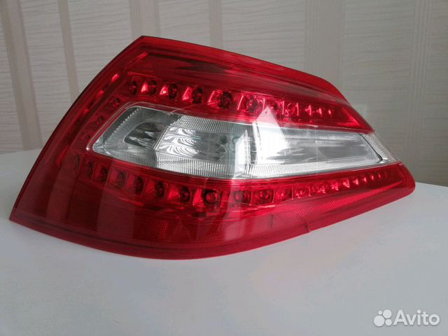 Задний правый фонарь Nissan Теаna j32 оригинал